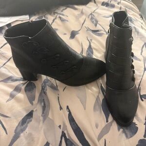 Chic Black Lace-Up Heeled Boots